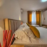 R&B Apartment